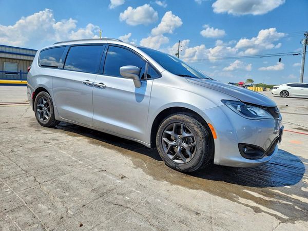 2018 CHRYSLER PACIFICA
