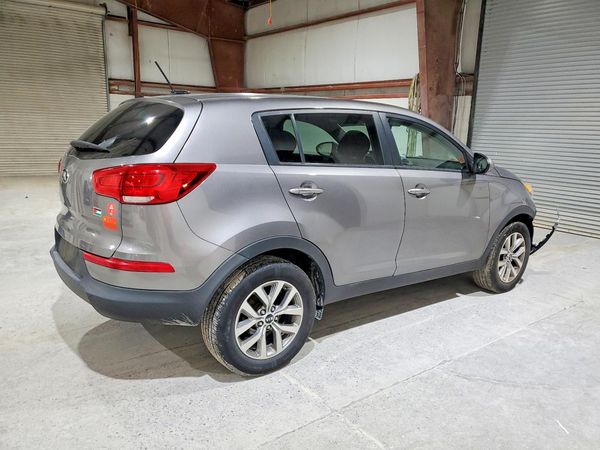 2015 KIA SPORTAGE GL - Middle-low