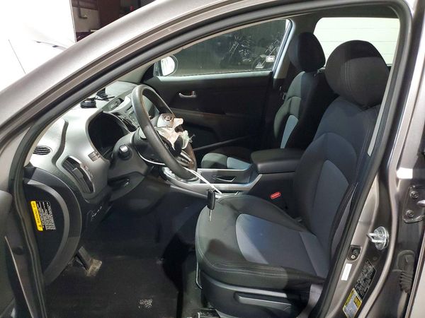 2015 KIA SPORTAGE GL - Middle-low