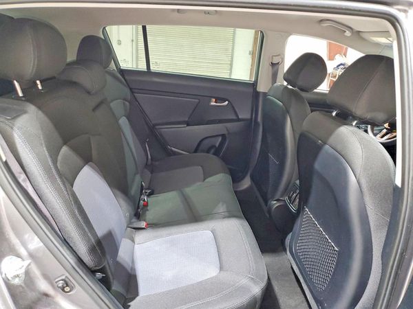2015 KIA SPORTAGE GL - Middle-low