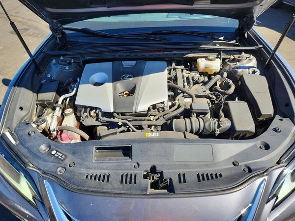 2020 LEXUS ES