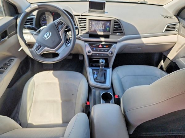 2017 HYUNDAI ELANTRA