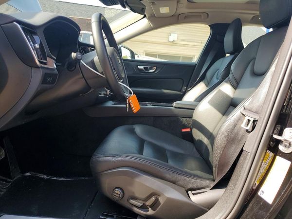 2023 VOLVO S60 Plus Dark with Climate