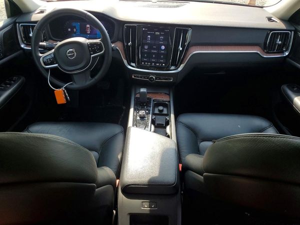 2023 VOLVO S60 Plus Dark with Climate