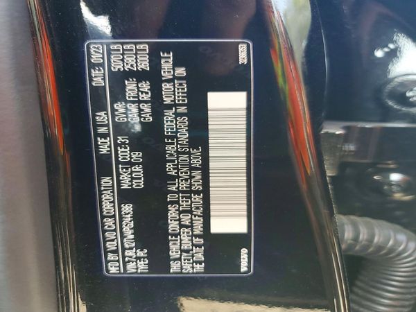 2023 VOLVO S60 Plus Dark with Climate