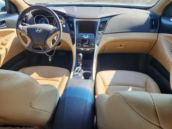 2013 HYUNDAI SONATA