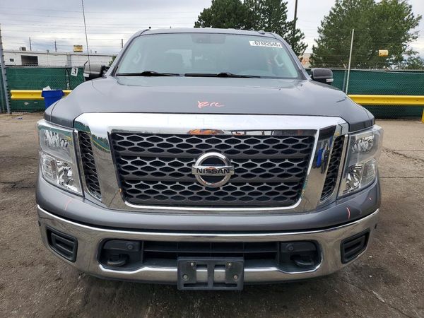 2018 NISSAN TITAN