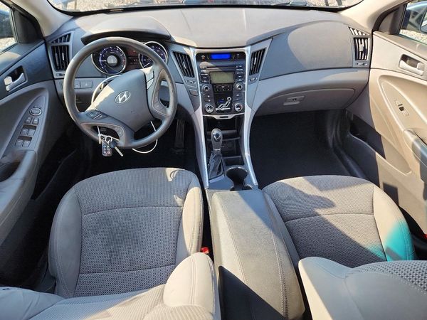 2013 HYUNDAI SONATA GLS/ GLS Popular