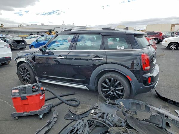 2017 MINI COOPER