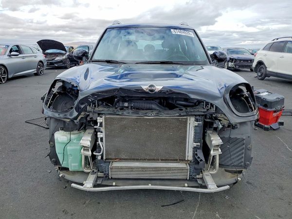 2017 MINI COOPER