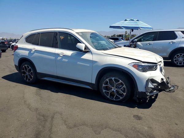 2022 BMW X1 — Passenger 3/4