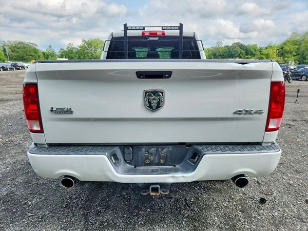 2016 RAM 1500 ST