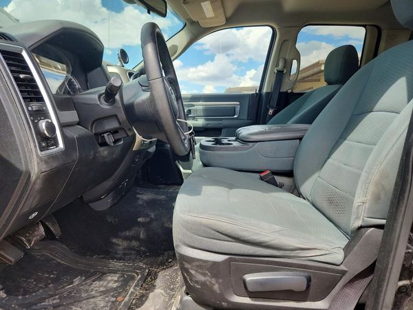 2013 RAM 1500 SLT