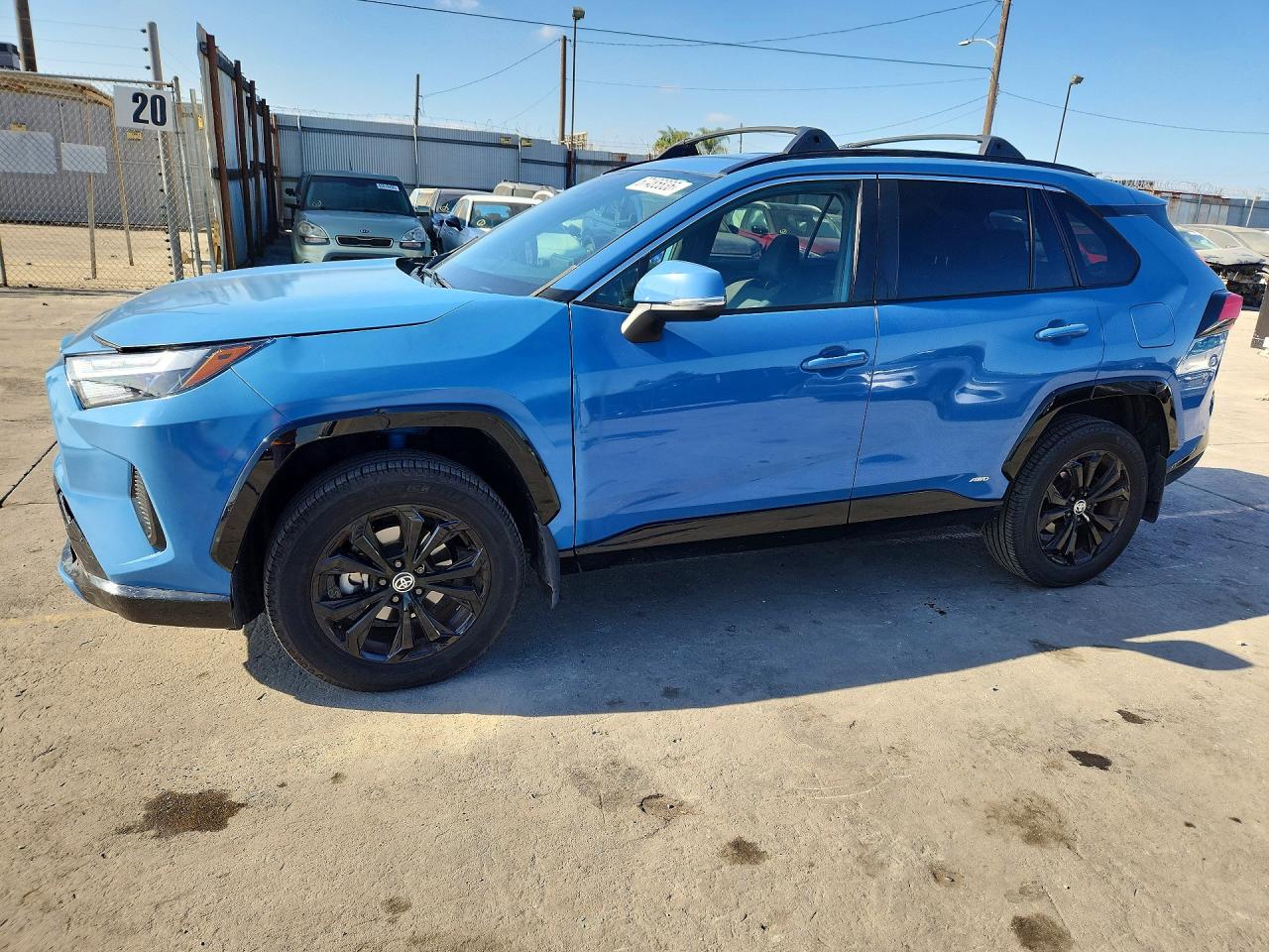 2022 TOYOTA RAV4 SE