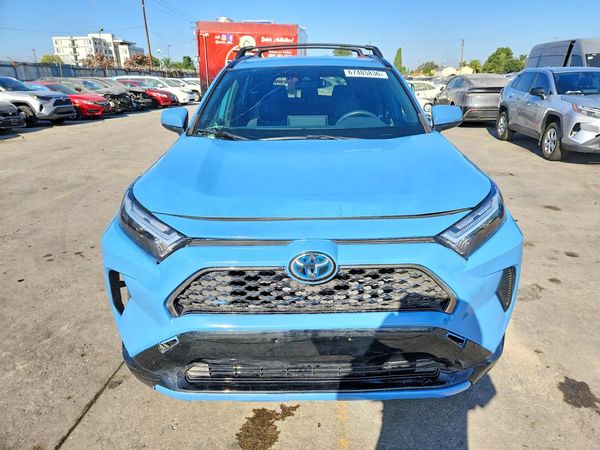 2022 TOYOTA RAV4 SE