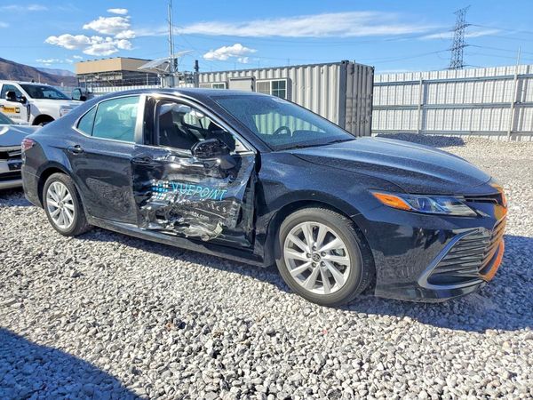 2024 TOYOTA CAMRY