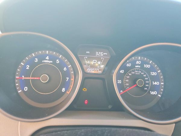 2014 HYUNDAI ELANTRA GLS(Middle)