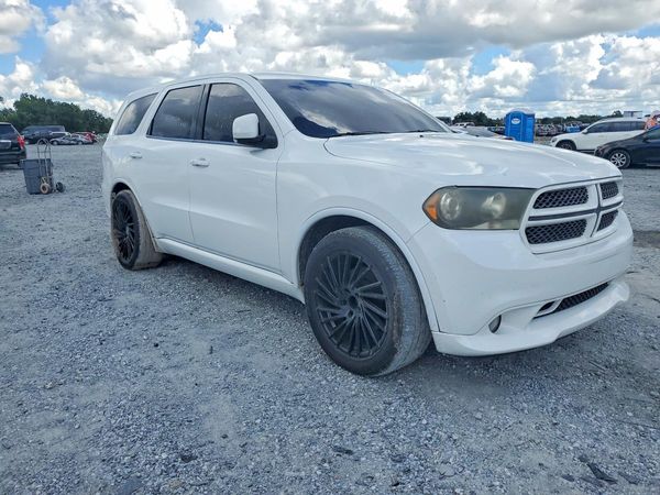 2013 DODGE DURANGO R/T — Passenger 3/4