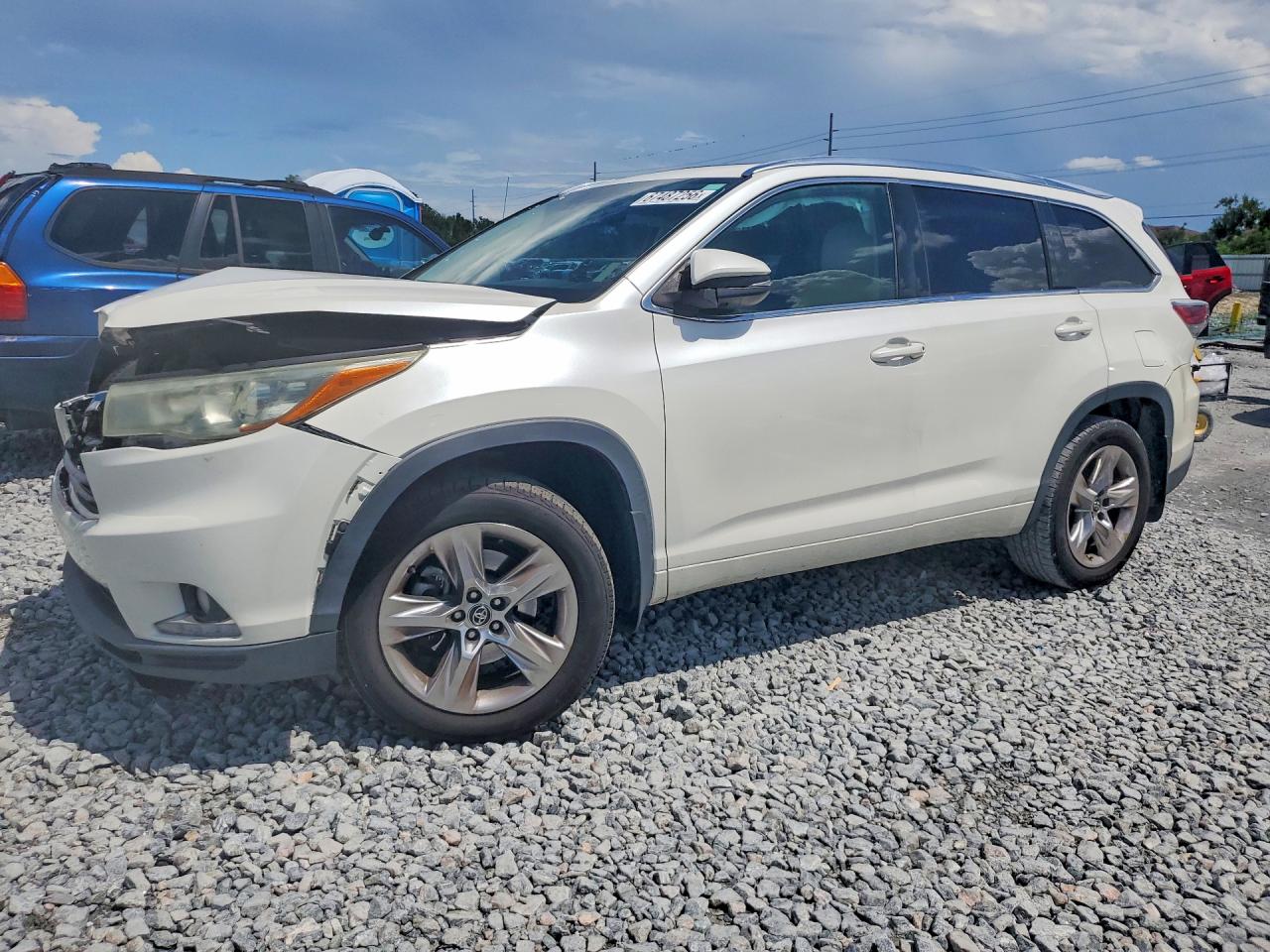 2016 TOYOTA HIGHLANDER