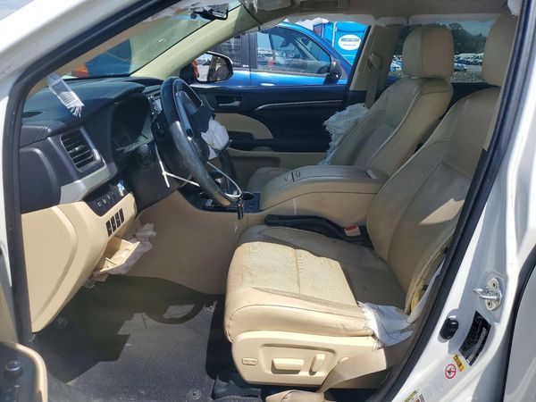 2016 TOYOTA HIGHLANDER