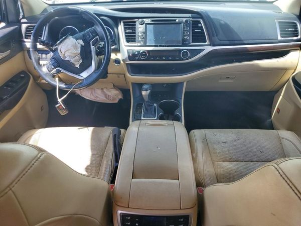 2016 TOYOTA HIGHLANDER