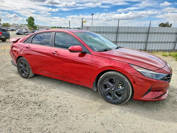 2022 HYUNDAI ELANTRA