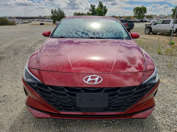 2022 HYUNDAI ELANTRA