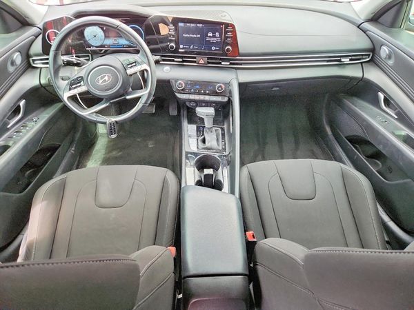 2022 HYUNDAI ELANTRA