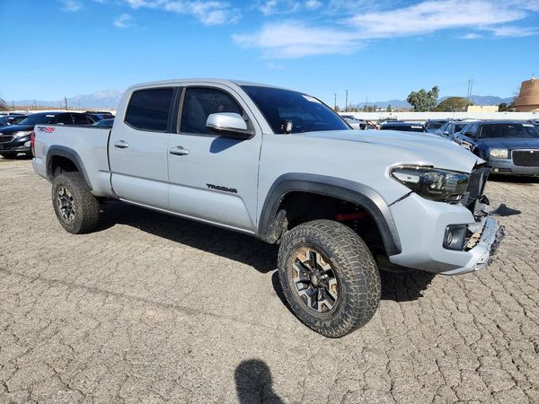 2019 TOYOTA TACOMA SR5 — Passenger 3/4