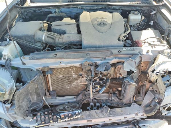 2019 TOYOTA TACOMA SR5 — Engine bay