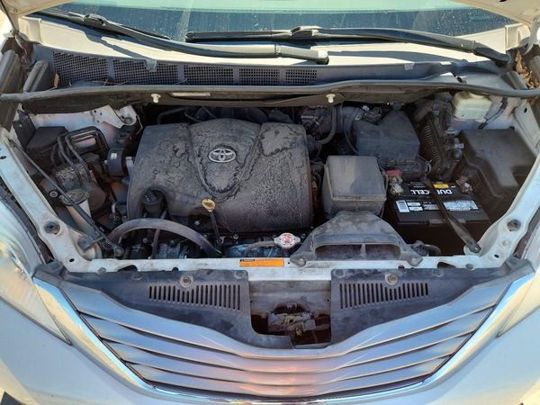 2017 TOYOTA SIENNA