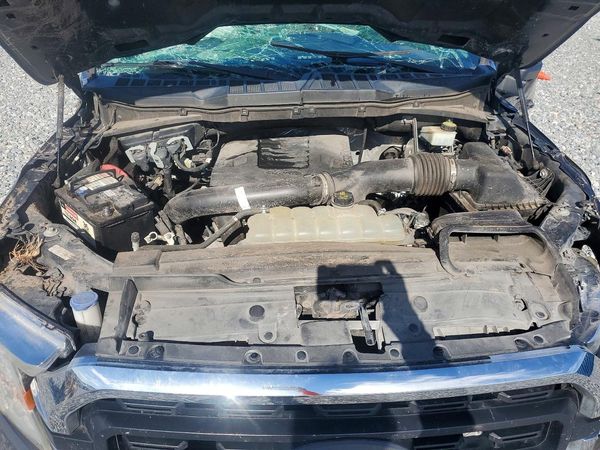 2021 FORD F150 — Engine bay