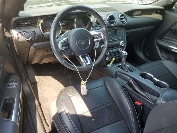 2017 FORD MUSTANG V6 Coupe
