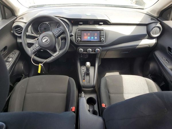 2024 NISSAN KICKS