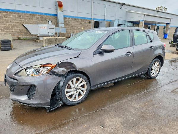 2013 MAZDA 3
