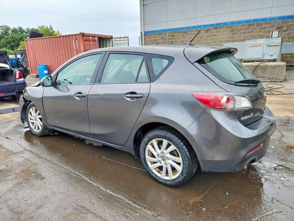 2013 MAZDA 3 Touring/GS