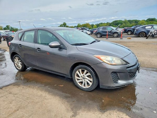 2013 MAZDA 3 Touring/GS