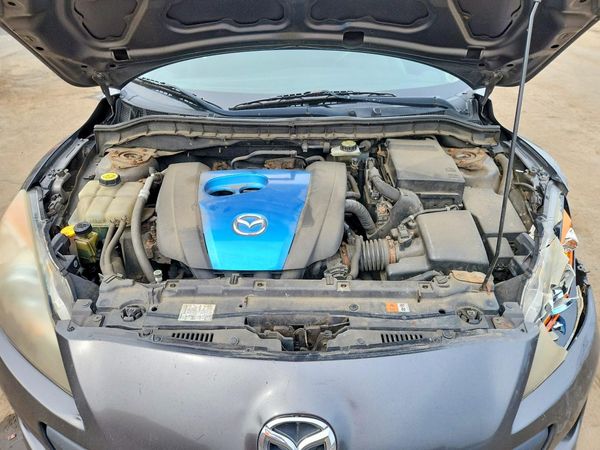 2013 MAZDA 3 Touring/GS
