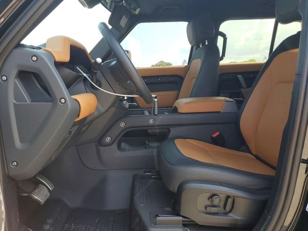 2024 LAND ROVER DEFENDER