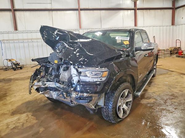 2021 RAM 1500 Laramie — Front 3/4
