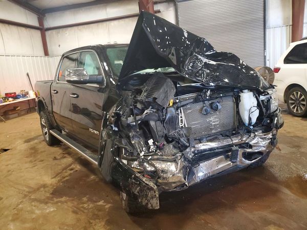 2021 RAM 1500 Laramie — Passenger 3/4