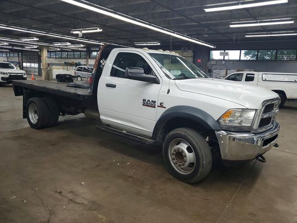 2014 RAM 5500 REG CAB CHASSIS — Passenger 3/4