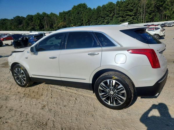 2017 CADILLAC XT5