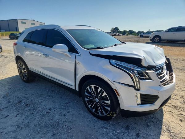 2017 CADILLAC XT5