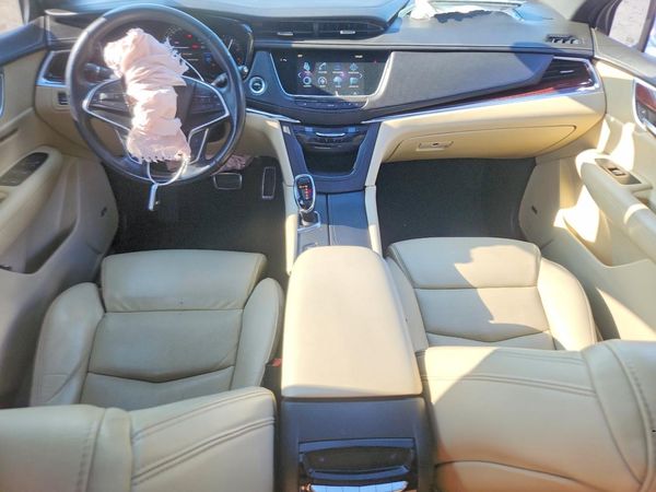 2017 CADILLAC XT5