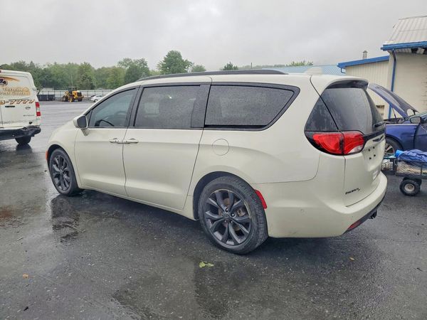 2019 CHRYSLER PACIFICA