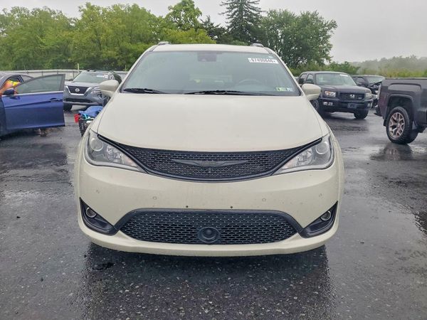 2019 CHRYSLER PACIFICA