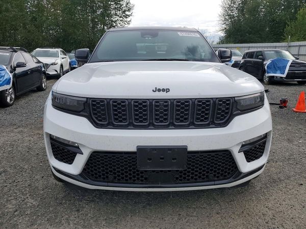 2025 JEEP GRAND CHEROKEE Summit
