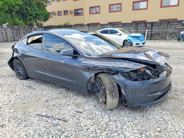 2025 TESLA MODEL 3 — Passenger 3/4