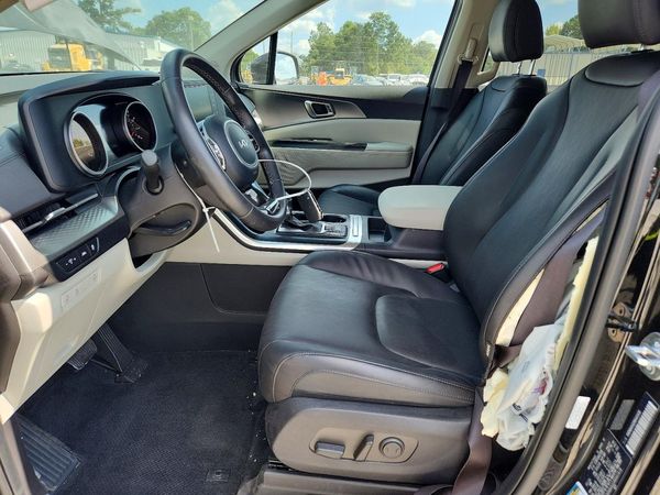 2024 KIA CARNIVAL